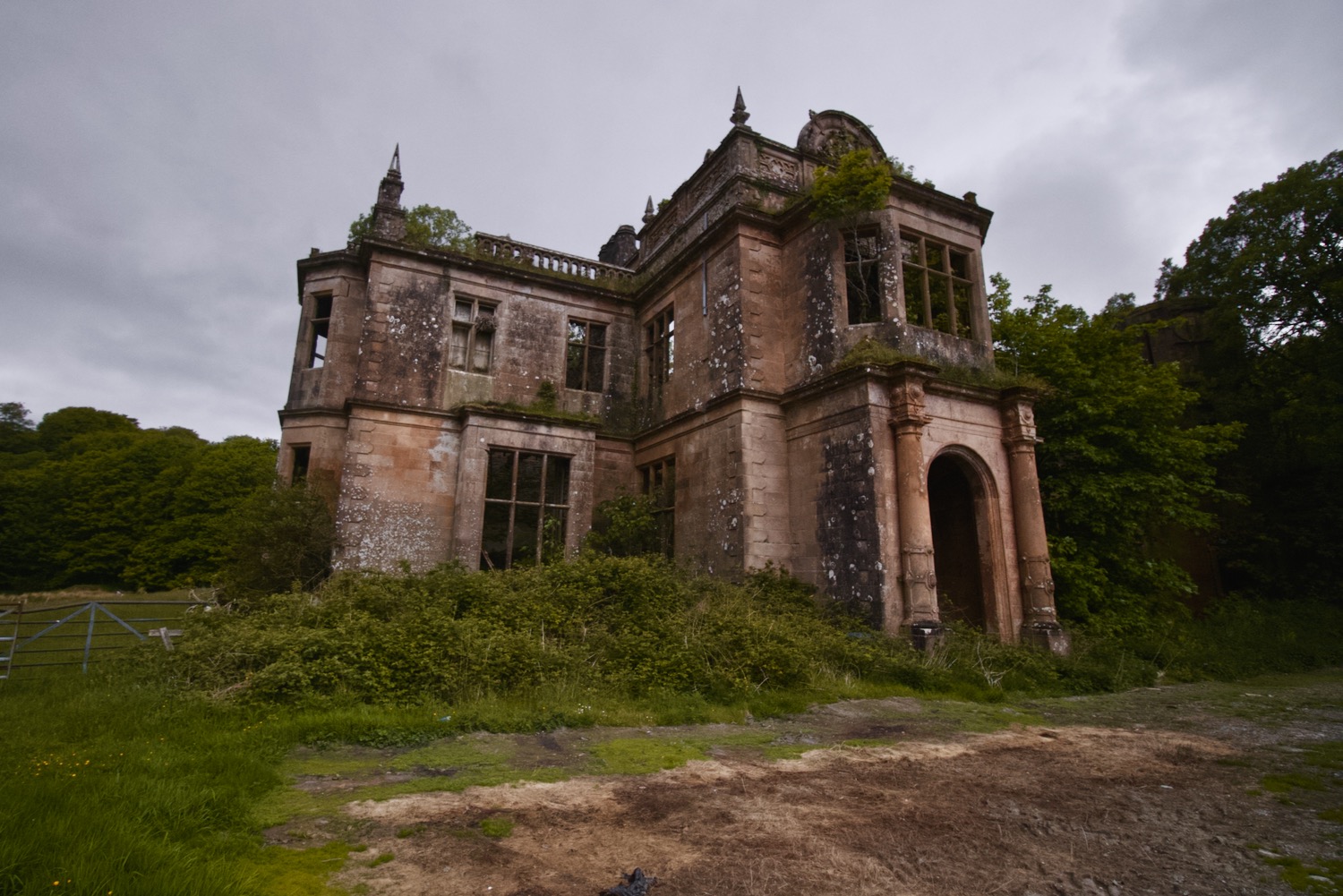 Poltalloch House